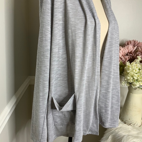 DOE & RAE Grey Long Sleeve Ruffle Layered Cardigan - Picture 6 of 8